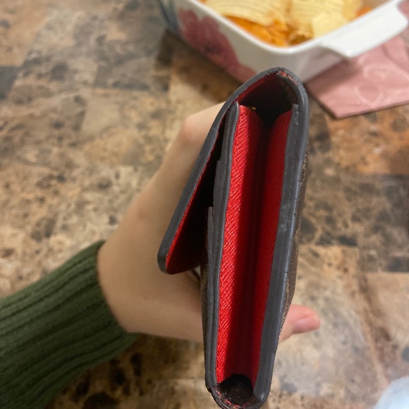 Louis Vuitton Wallet (used) not damaged - Picture 3 of 10